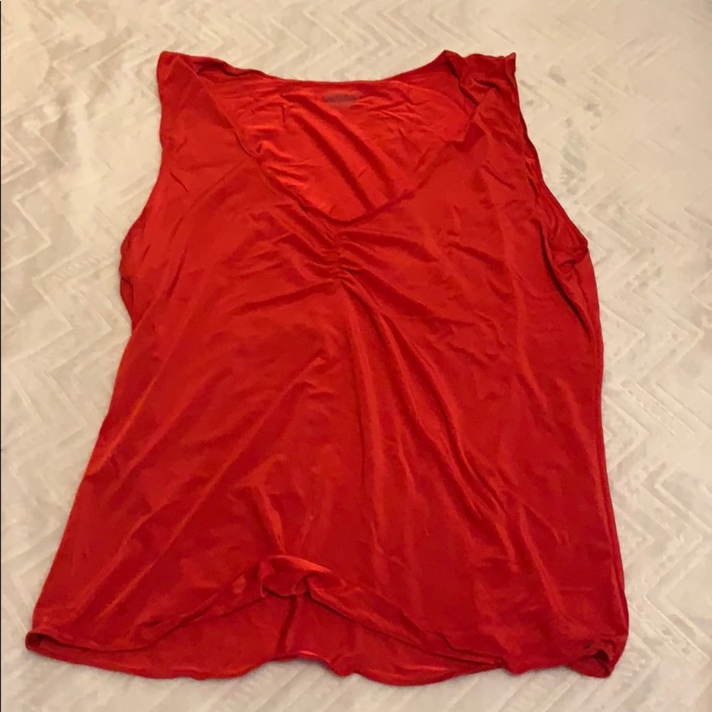 Gown-like slick feeling red blouse Amazing